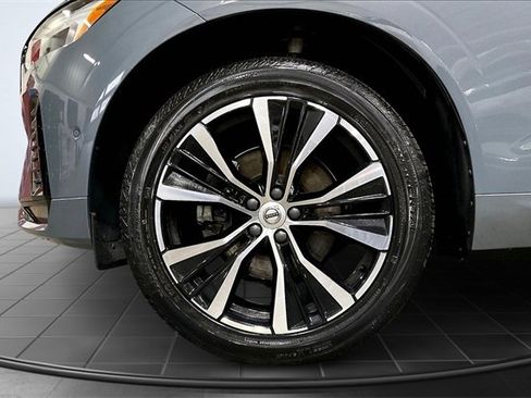 Certified 2023 Volvo XC60 B5 Plus w/ Climate Package image 9