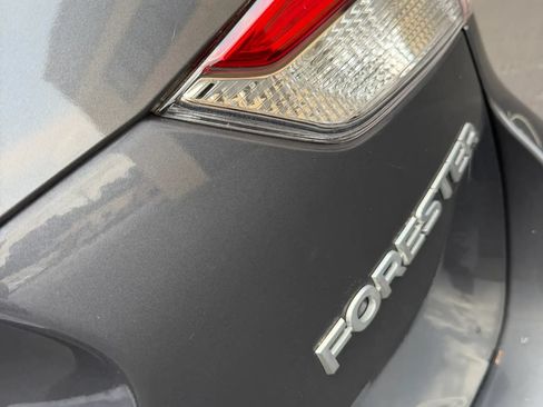 Used 2023 Subaru Forester AWD/4WD image 11