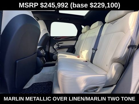 Used 2018 Bentley Bentayga AWD/4WD image 16