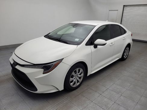 Used 2020 Toyota Corolla LE image 2
