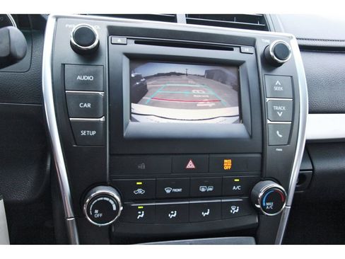 Used 2015 Toyota Camry SE FWD image 22