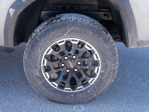 New 2026 GMC Canyon AT4 image 3