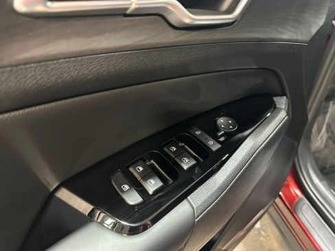 Used 2025 Kia Sportage X-Line AWD/4WD image 19