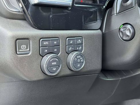 Used 2024 Chevrolet Silverado 1500 LTZ AWD/4WD image 10