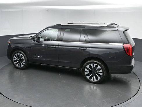 Certified 2025 Ford Expedition Platinum w/ Driver's Package AWD/4WD image 47