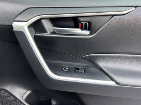 Certified 2021 Toyota RAV4 XLE Premium FWD image 19