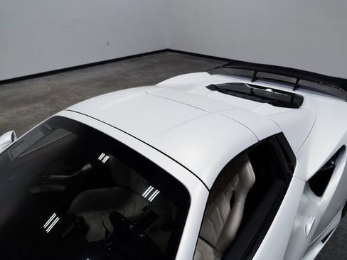 Used 2017 Ferrari 488 Spider RWD image 21