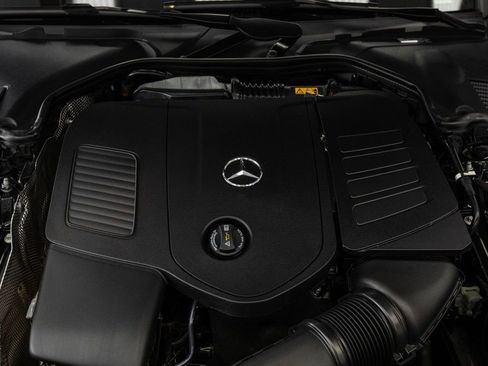 Used 2023 Mercedes-Benz C 300 Sedan image 6