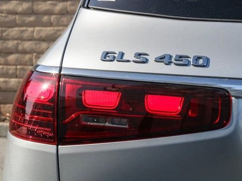 New 2025 Mercedes-Benz GLS 450 4MATIC image 9