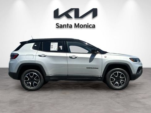 Used 2024 Jeep Compass Trailhawk AWD/4WD image 7