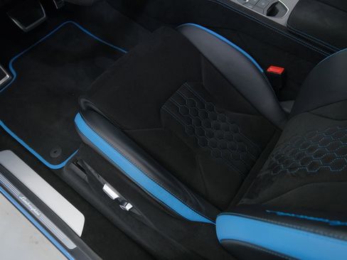 Used 2024 Lamborghini Urus Performante AWD/4WD image 19