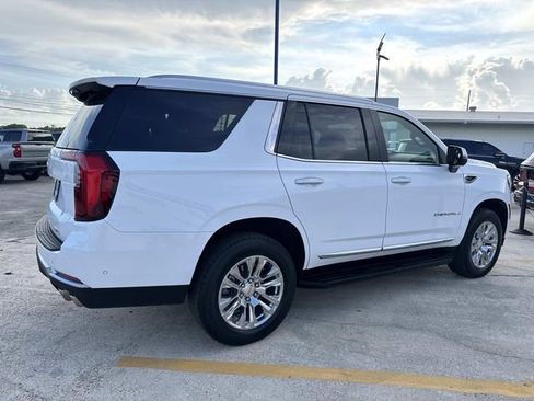 Used 2025 GMC Yukon Denali RWD image 11