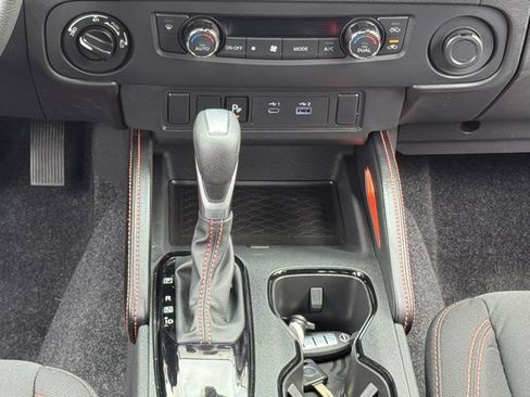 Used 2025 Nissan Frontier PRO-4X AWD/4WD image 14