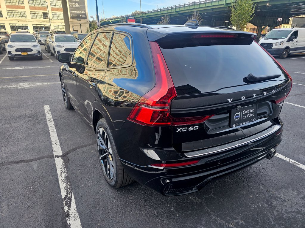 Certified 2026 Volvo XC60 T8 Plus w/ Protection Package Premier AWD/4WD image 28