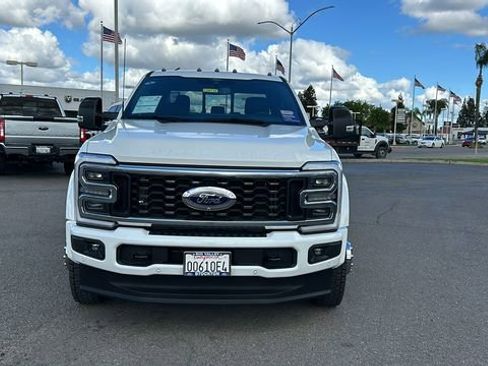 Certified 2025 Ford F450 Platinum w/ FX4 Off-Road Package image 9