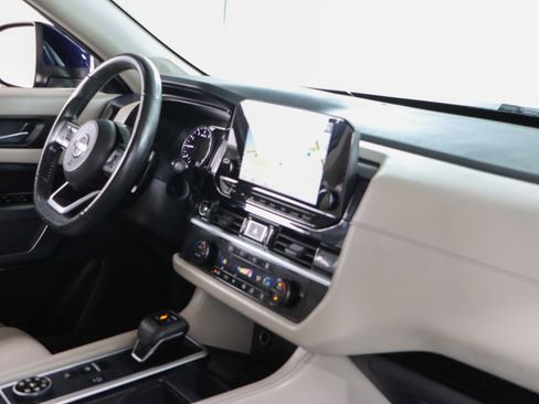 Used 2022 Nissan Pathfinder SL w/ SL Premium Package image 27