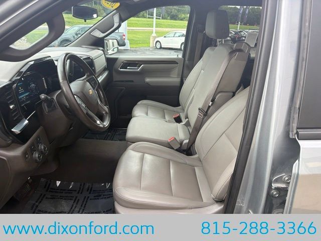 Used 2023 Chevrolet Silverado 1500 LT w/ Leather Package AWD/4WD image 10