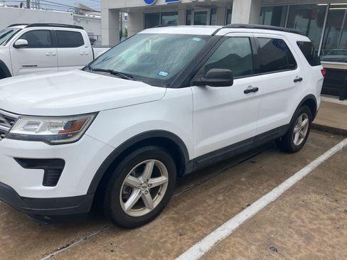 Used 2018 Ford Explorer FWD image 1