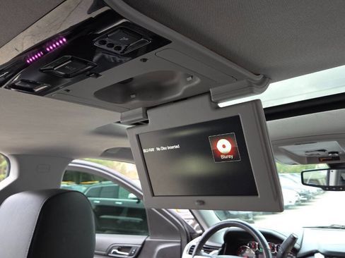 Used 2016 GMC Yukon XL SLT w/ Open Road Package AWD/4WD image 43