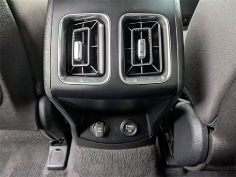 Used 2021 Kia Sorento LX image 22