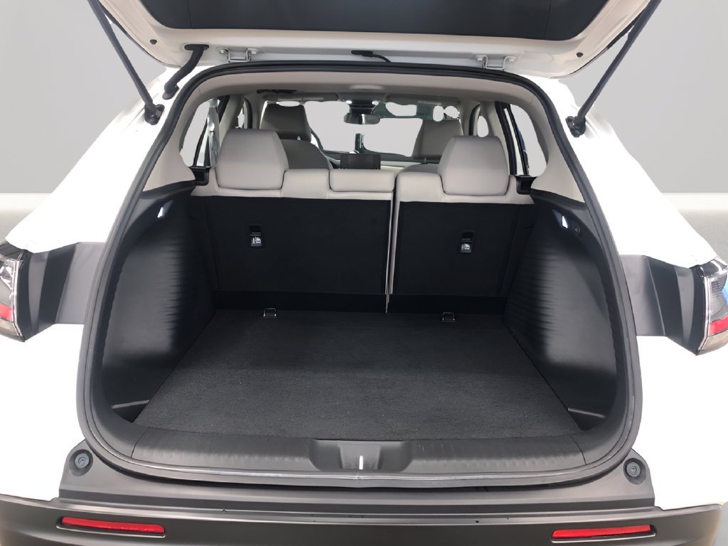 Used 2025 Honda HR-V LX image 17