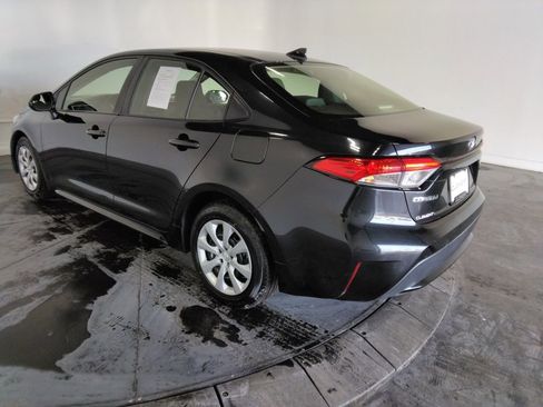 Used 2022 Toyota Corolla LE image 8