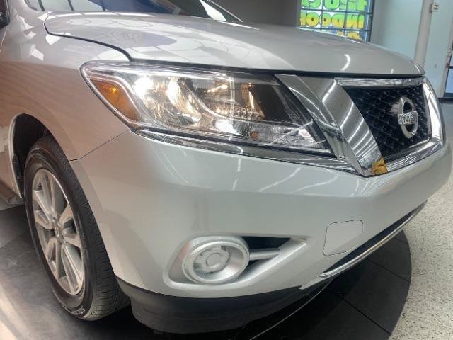 Used 2016 Nissan Pathfinder S FWD image 29