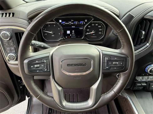 Used 2023 GMC Sierra 3500 Denali image 14