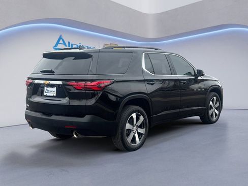 Used 2023 Chevrolet Traverse LT w/ LT Premium Package FWD image 5