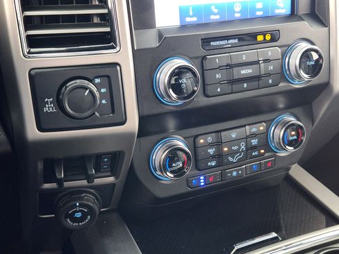 Used 2021 Ford F250 Platinum image 24