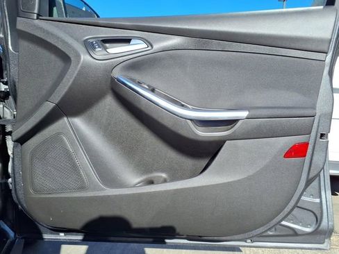 Used 2016 Ford Focus ST FWD image 29