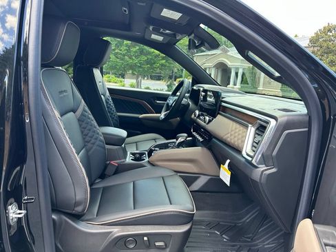 New 2026 GMC Canyon Denali w/ LPO, Denali Black Edition AWD/4WD image 50