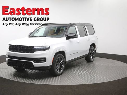 Used 2025 Jeep Grand Wagoneer Series III w/ Rear Seat Video Group 1 AWD/4WD image 60