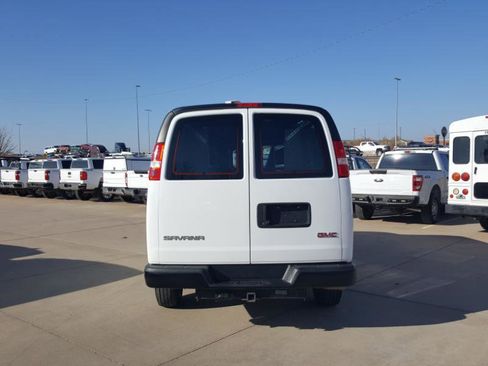 Used 2023 GMC Savana 2500 Extended w/ Driver Convenience Package RWD image 9