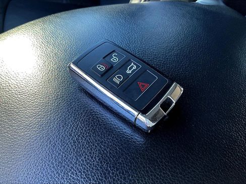 Used 2020 Land Rover Range Rover SWB image 10