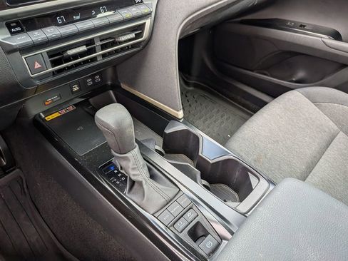 Used 2025 Toyota Camry LE image 20