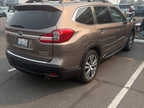 Used 2022 Subaru Ascent Limited w/ Technology Package AWD/4WD image 5
