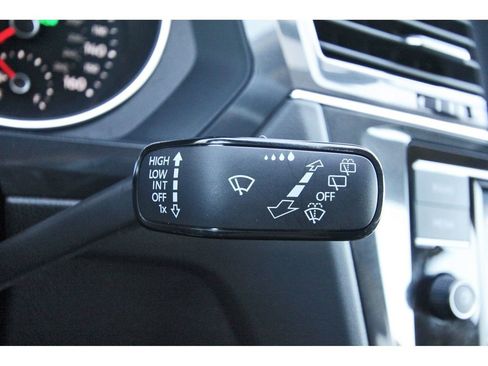 Used 2021 Volkswagen Tiguan S FWD image 23