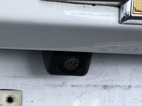 Used 2018 Chevrolet Equinox LT image 17