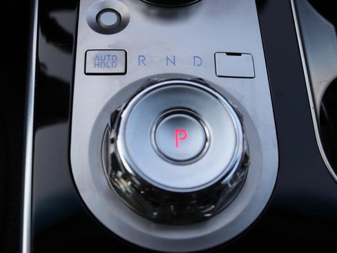 Used 2025 Genesis GV80 2.5T Standard AWD/4WD image 41