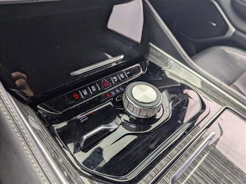 Used 2022 Jeep Wagoneer Series II image 12