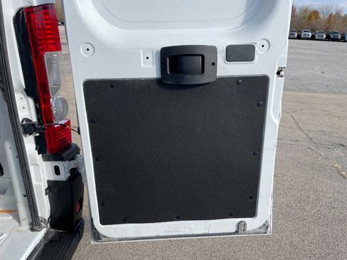 Used 2023 RAM ProMaster 2500 image 17