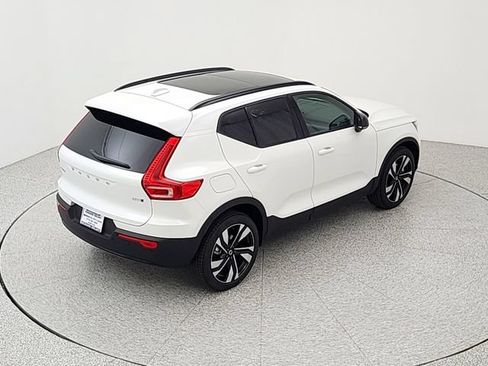 New 2026 Volvo XC40 B5 Plus w/ Climate Package AWD/4WD image 33