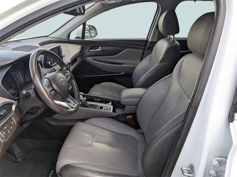Used 2019 Hyundai Santa Fe Limited image 2