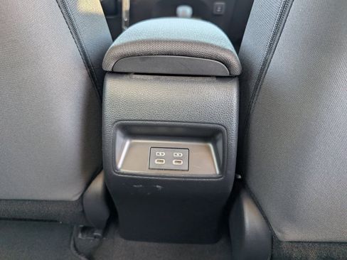 Used 2023 Toyota Corolla LE image 7