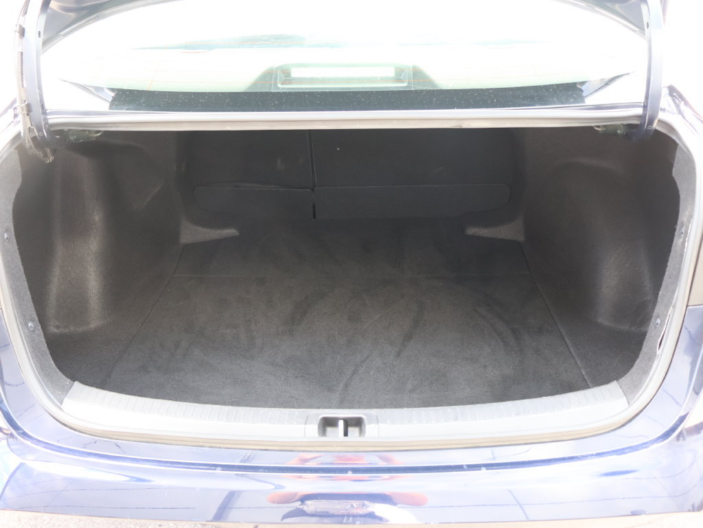 Used 2025 Toyota Corolla LE FWD image 13
