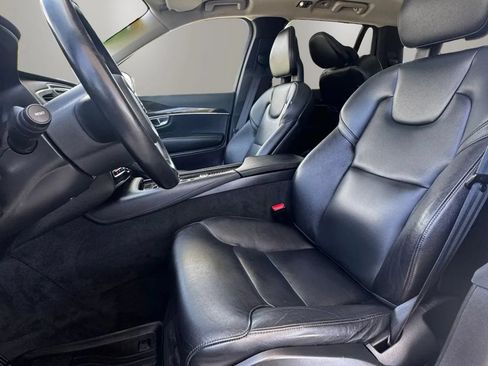 Used 2018 Volvo XC90 T5 Momentum w/ Convenience Package FWD image 26