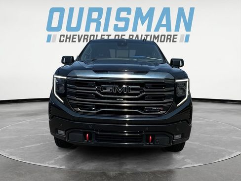 Used 2022 GMC Sierra 1500 AT4 w/ AT4 Premium Package AWD/4WD image 8