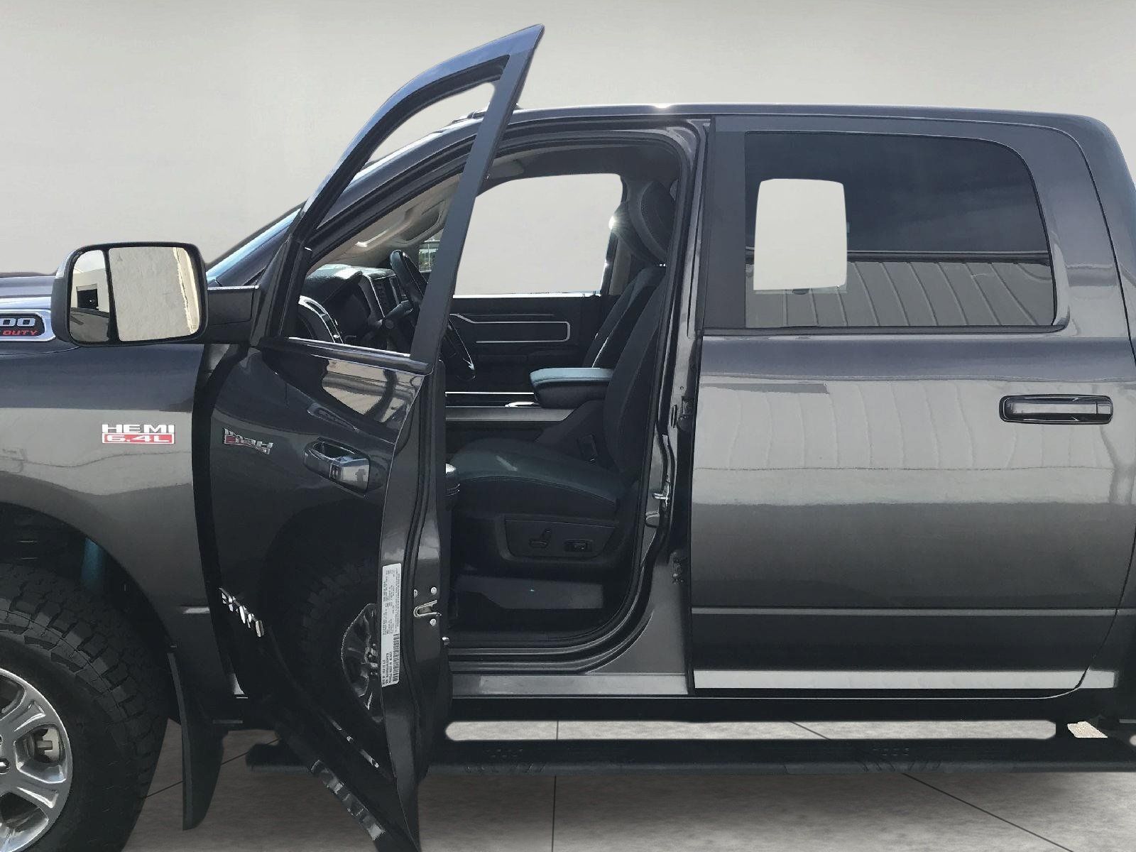 Used 2020 RAM 2500 Big Horn w/ Level 2 Equipment Group AWD/4WD image 15