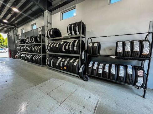 Used 2025 Dodge Charger R/T Scat Pack w/ Track Pack image 21